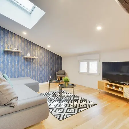 Apartment - Jacques Callot Ii - Veille - *
